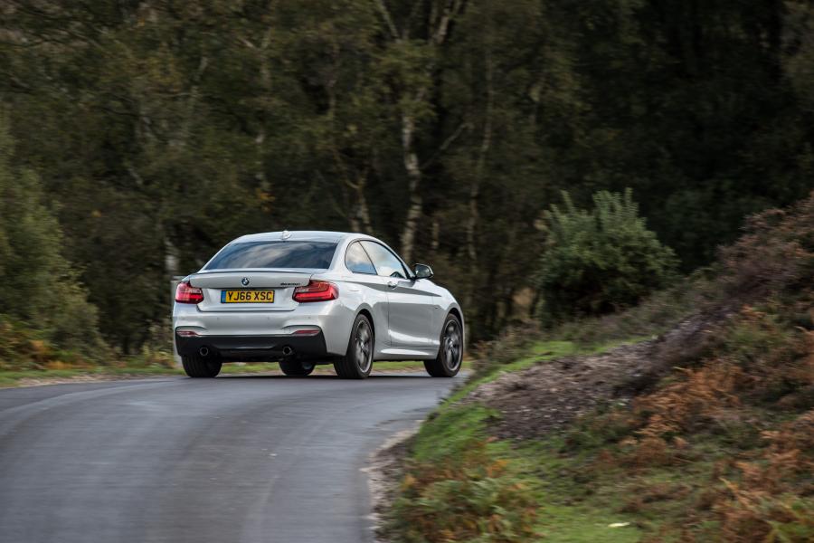  BMW M240i Coupe 2016 года  (UK) (фото 13 из 25)